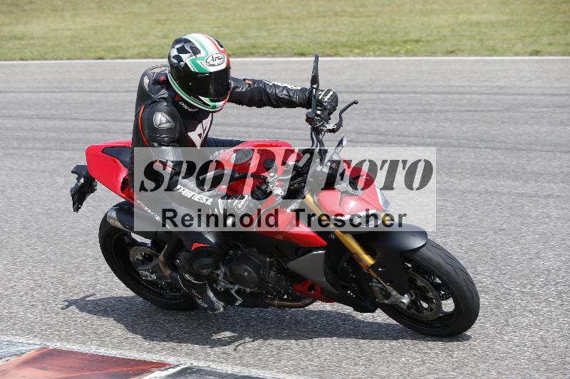/27 12.06.2025 Ducati Schweiz Trackday Warmup  ADR/blau-bleu/ohne